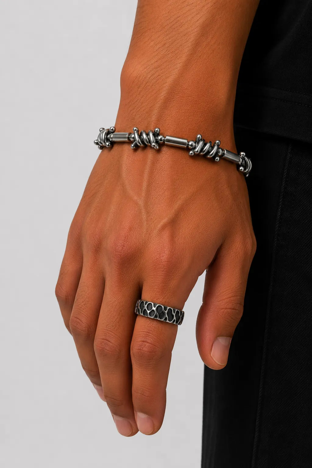 AXIOM No.01 - Silver
